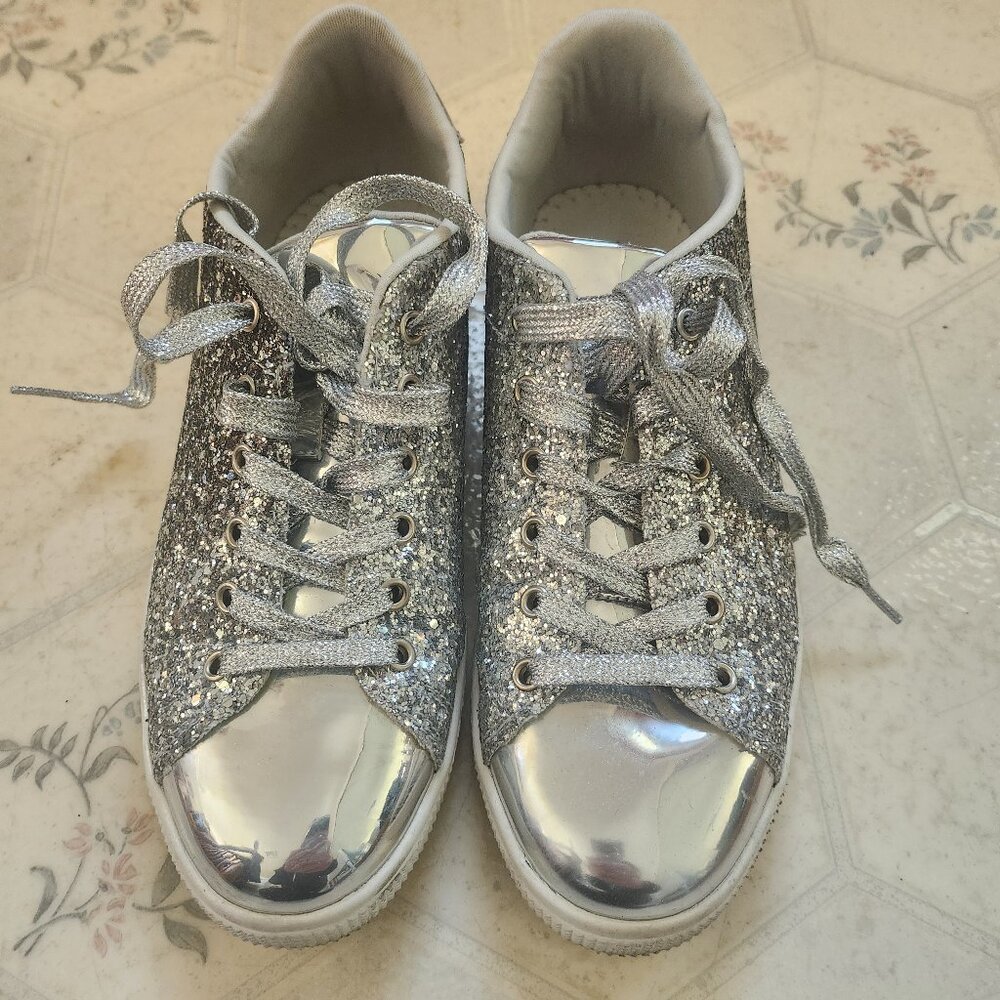 Y2K Silver Glitter Chrome sneakers, size 8